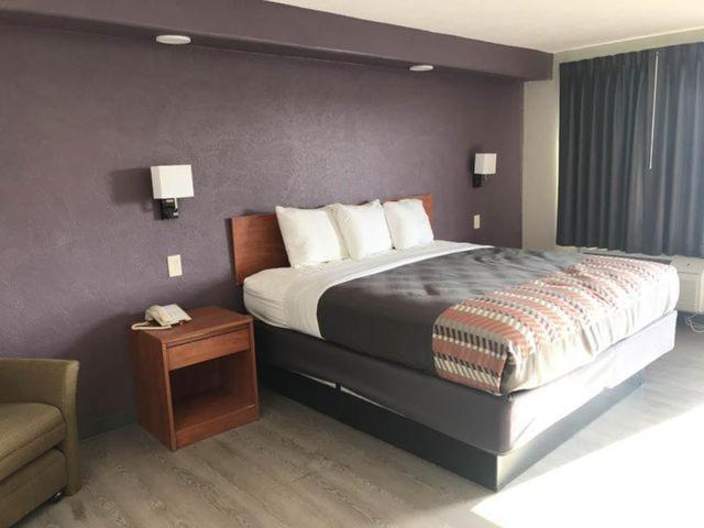 Executive Inn Кингсвил Екстериор снимка