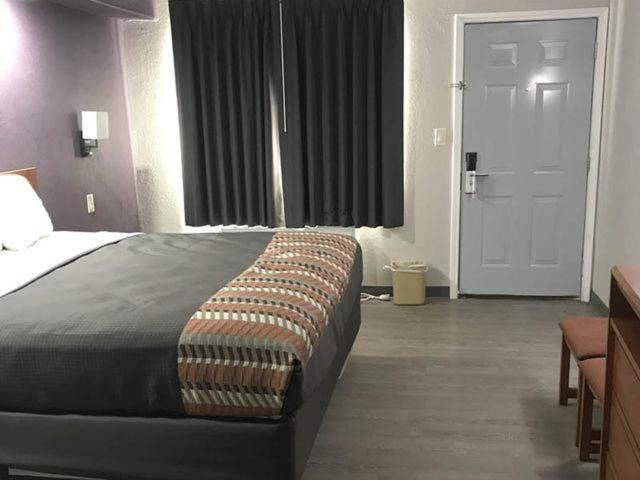 Executive Inn Кингсвил Екстериор снимка